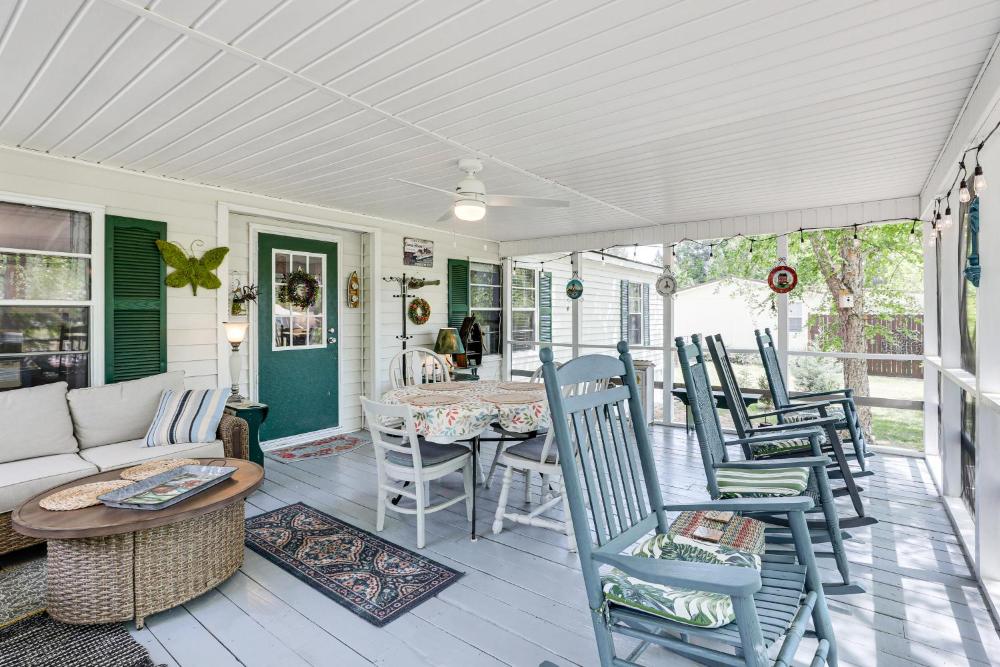 Lake Marion Home Kayaks, Dock, Waterfront Fun!